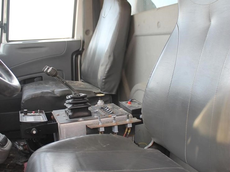 2011-international-workstar-7400-image-8
