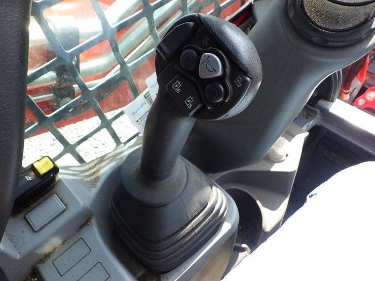 kubota-svl75-3-image-27
