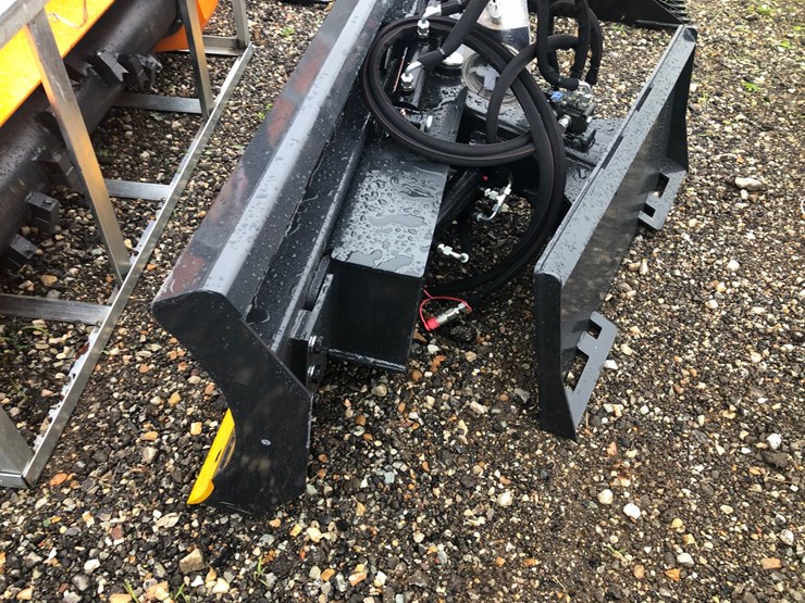 #19-•-6-way-dozer-blade-image-3