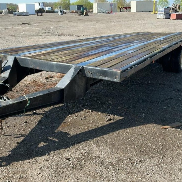#2207 • Flatbed Equipment Trailer
