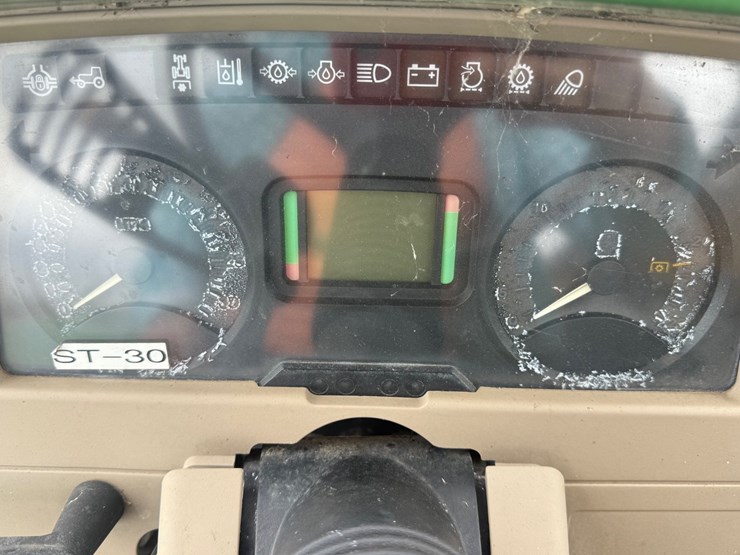 john-deere-6215-image-40
