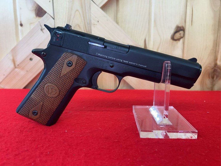 chiappa-firearms-model-1911-22-semi-auto-pistol-.22-lr-image-5