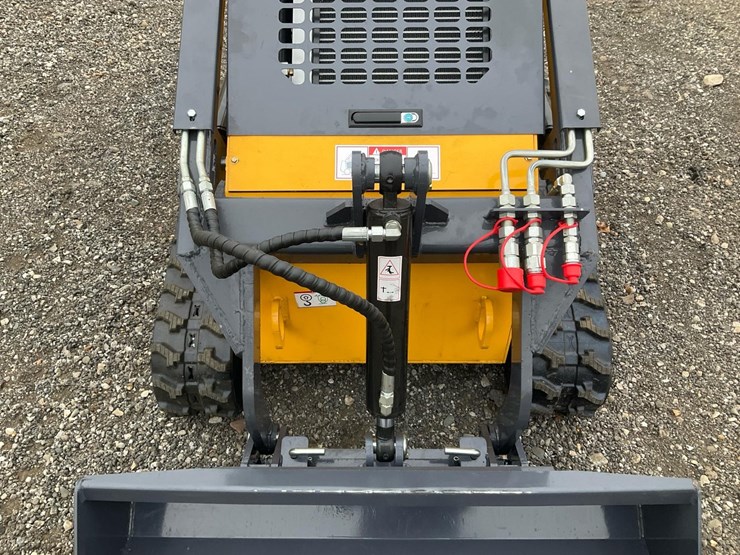 #1009-•-unused-2025-zjz-380-mini-skid-steer-loader-image-10