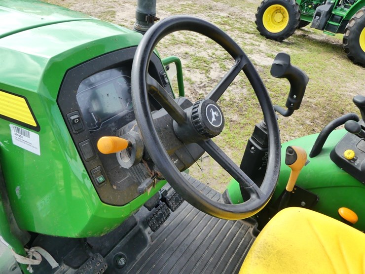 2024-john-deere-5120m-image-11