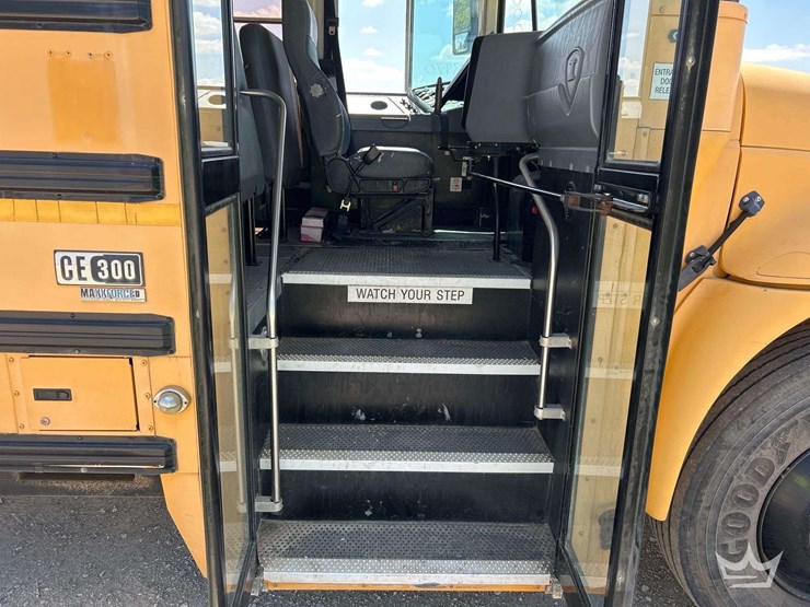 2009-ic-corporation-pb105-school-bus-image-11