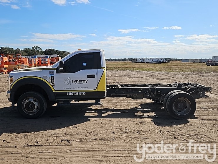 2019-ford-f550-xl-image-3