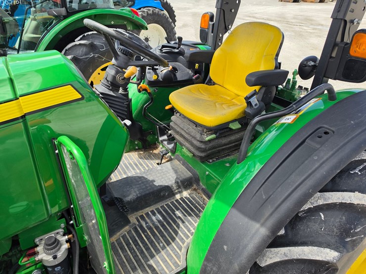 2022-john-deere-5090e-image-17