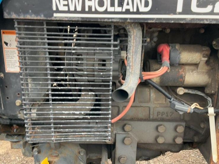 #2400-•-new-holland-tc25s-diesel-tractor-image-11