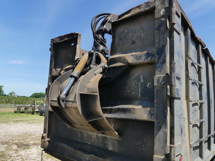 2001-mack-grapple-truck-image-5