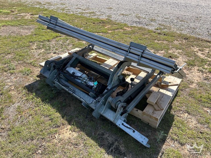 palfinger-ilp-3300-3,300lb-truck-under-lift-gate-image-3