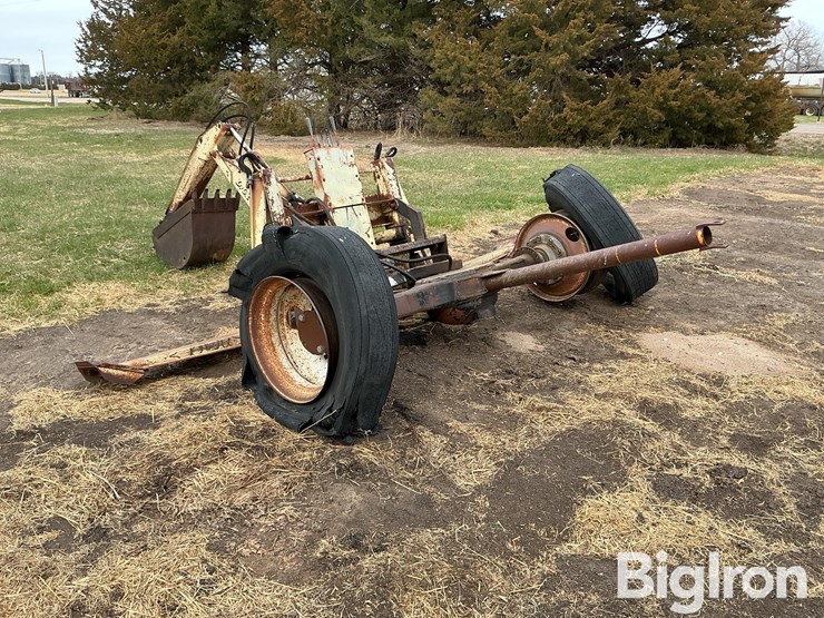 digz-all-800-pull-type-backhoe-image-7