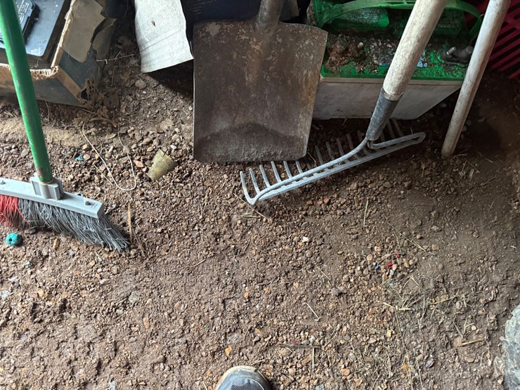 #71-•-various-yard-tools-image-2