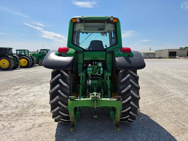 john-deere-7520-image-16
