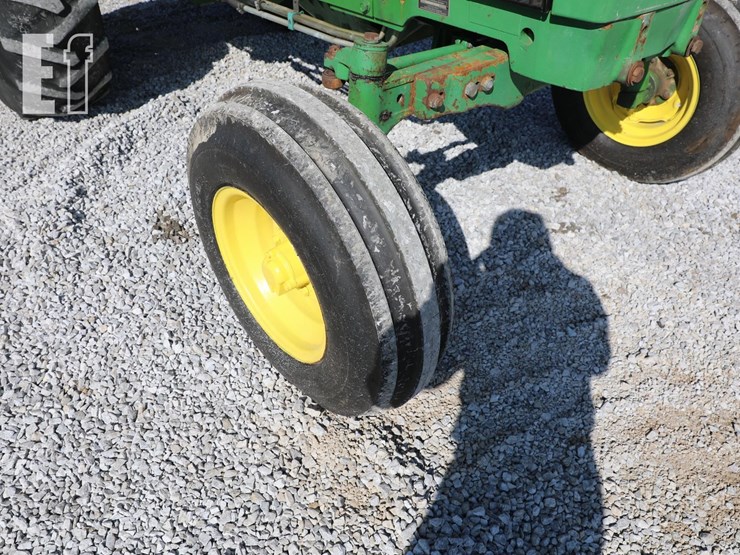 john-deere-2355-image-13