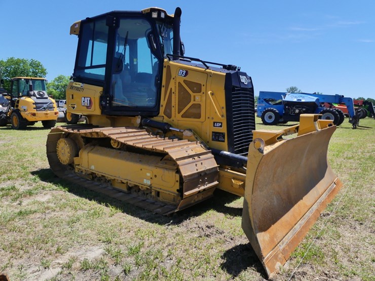 2020-caterpillar-d3-lgp-image-2