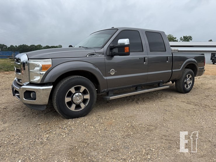 2011-ford-f250-lariat-image-1