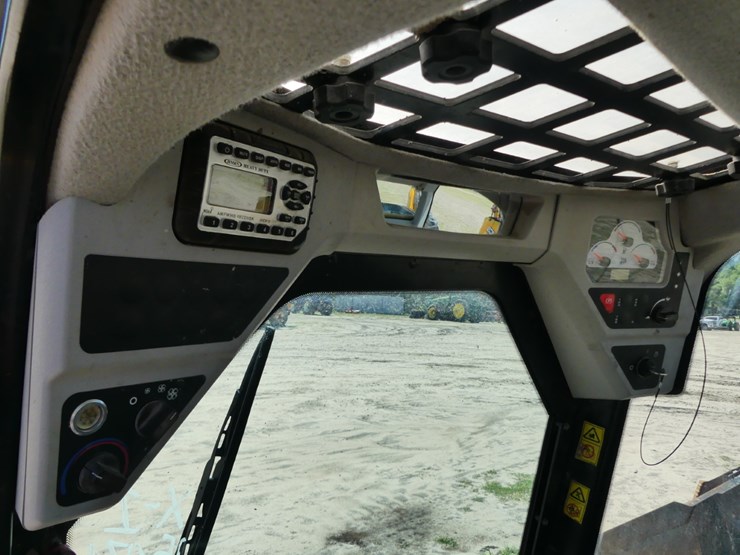 jcb-3ts-8t-image-15