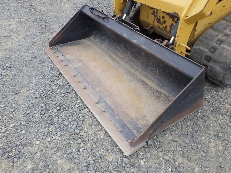 2021-caterpillar-259d3-image-13