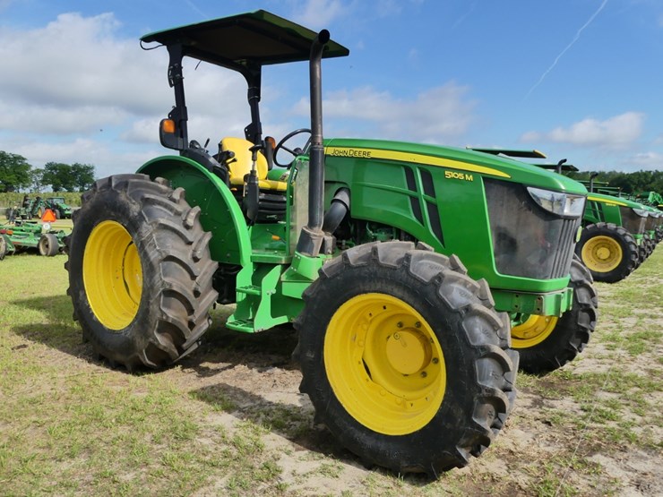 2023-john-deere-5105m-image-1