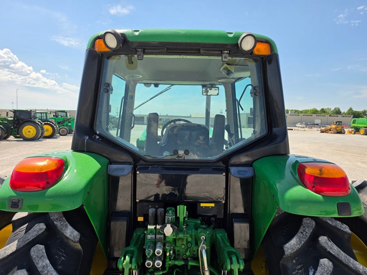 2012-john-deere-6430-image-17