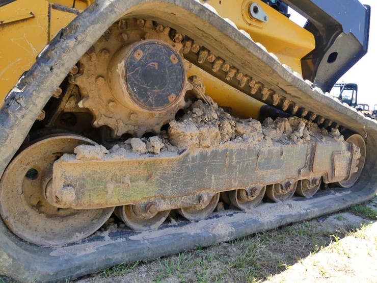 2019-deere-331g-image-6