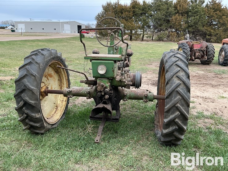 john-deere-b-image-6