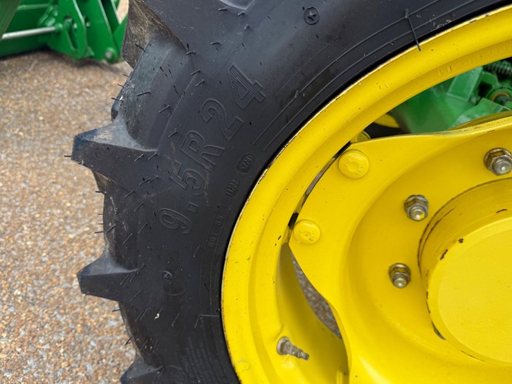 john-deere-5055e-image-25