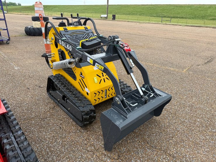 #9126-•-(new)-stand-on-mini-skid-steer-ssl60-image-7