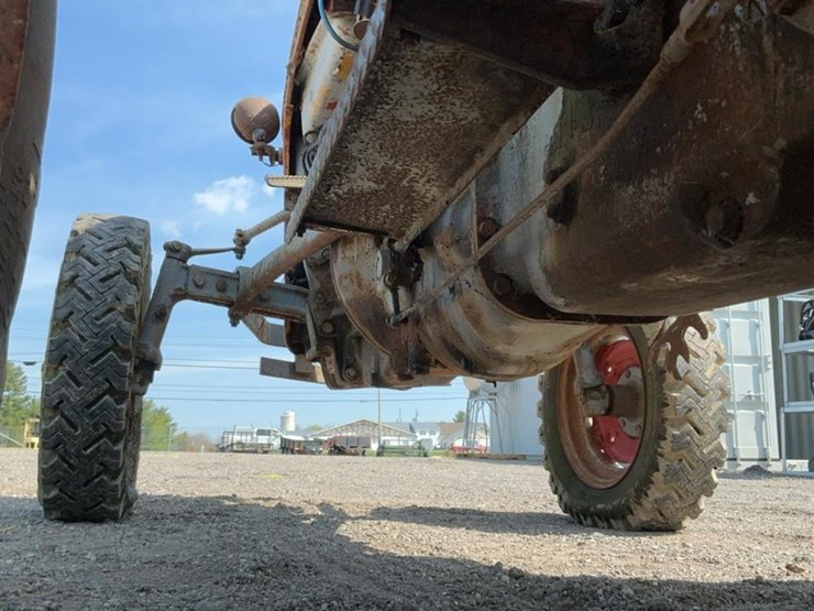 massey-ferguson-35-image-43