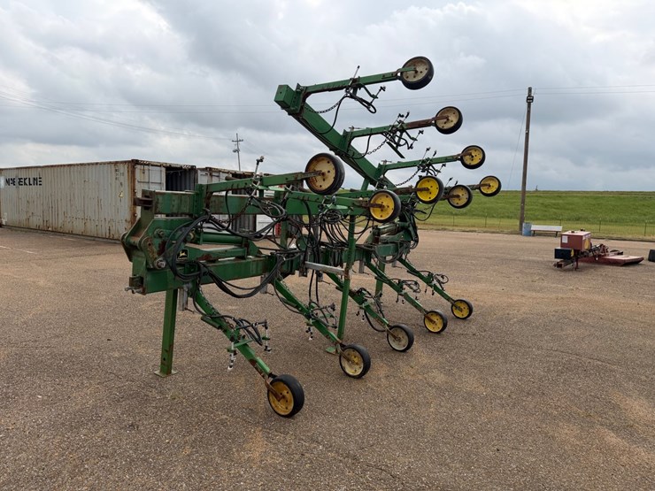 john-deere-85-image-5