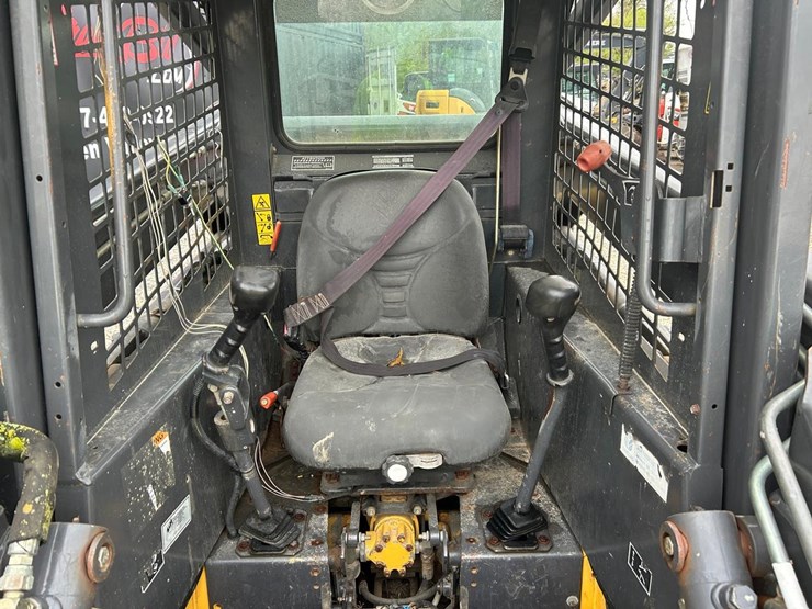 new-holland-ls160-image-12
