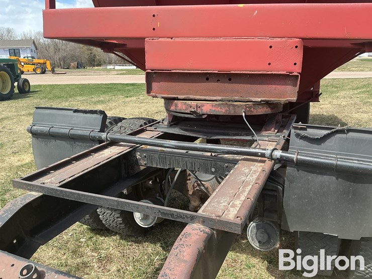 s/a-grain-trailer-w/-5th-wheel-caddy-image-12