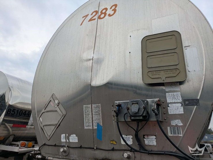 1993-brenner-307-ss-insulated-t/a-chemical-tanker-trailer-image-3
