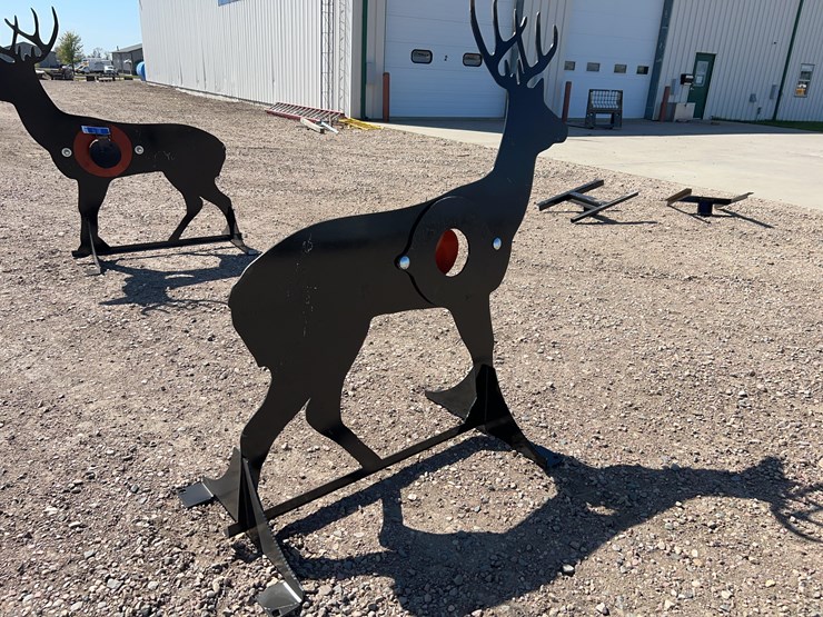 ar500-steel-deer-shooting-target-with-heart-flapper-image-5