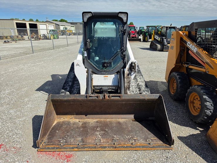 2013-bobcat-t650-image-2