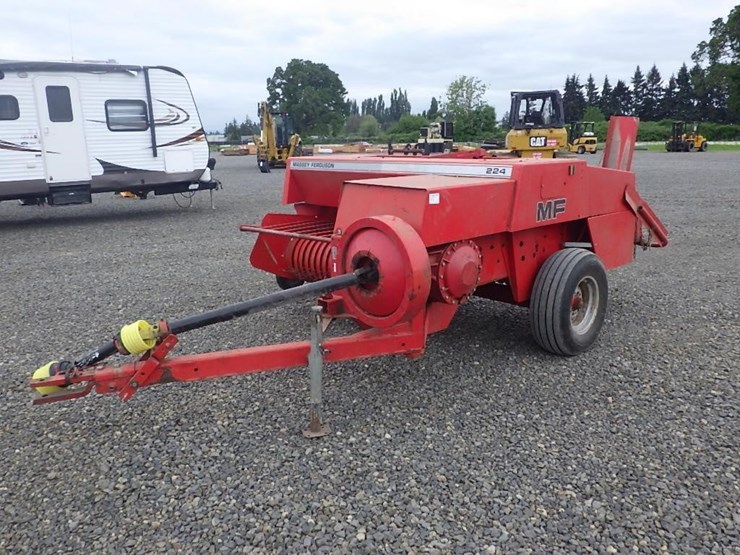 massey-ferguson-224-image-2