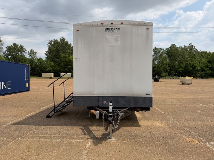 #9109-•-bumper-pull-restroom-trailer--no-title-image-1
