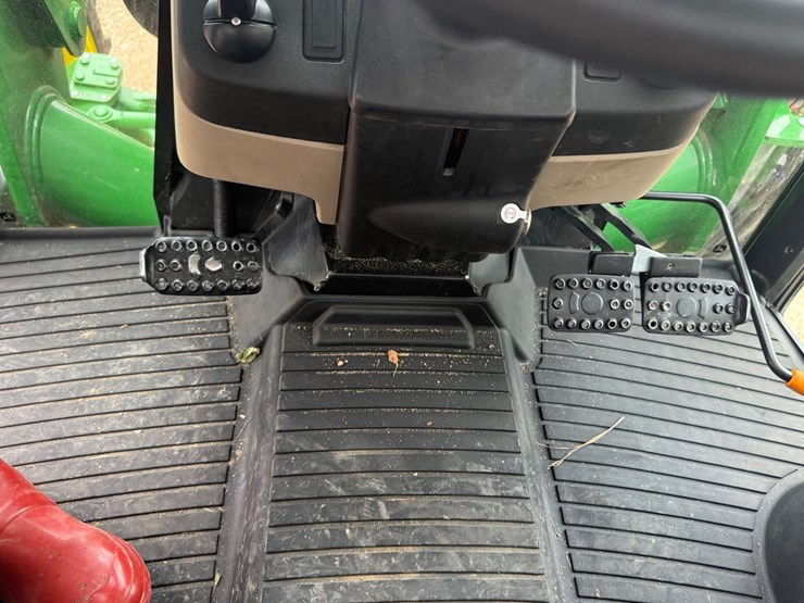 john-deere-5055e-image-40