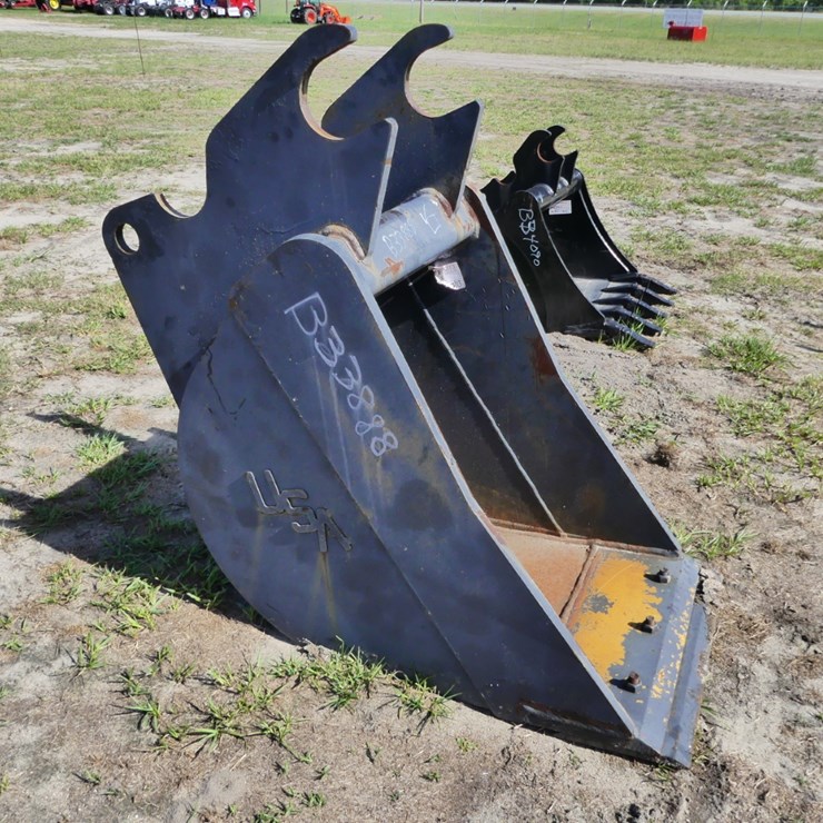 18" Excavator Bucket