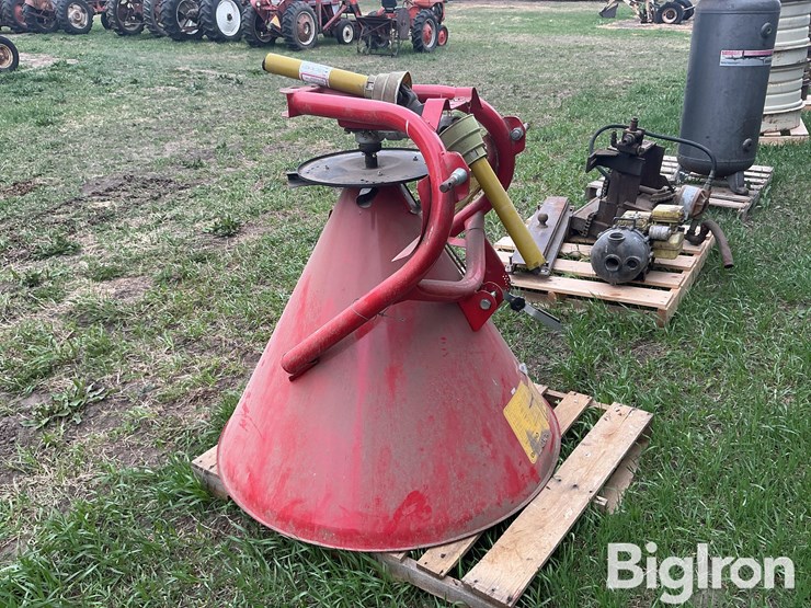 cosmo-500-dry-fertilizer-spreader-image-8