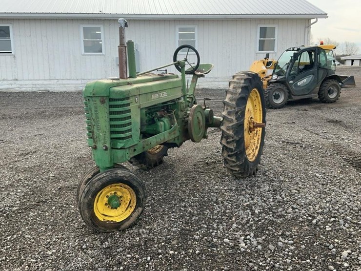 john-deere-b-image-1