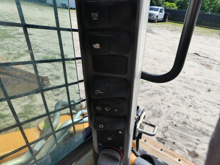 2021-case-tv450b-image-17