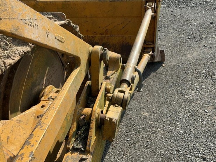 caterpillar-d4-image-35