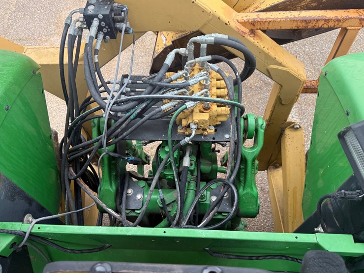 john-deere-6215-image-34