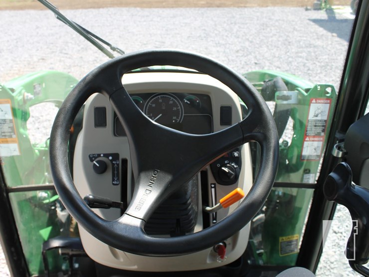 john-deere-3046r-image-15
