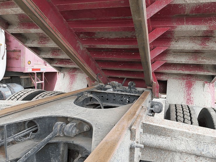2017-mack-granite-gu713-image-43