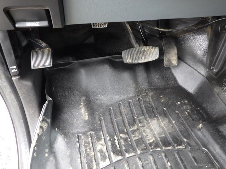 2015-ford-f550-image-34