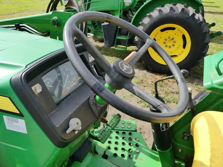 2011-john-deere-5075e-image-10