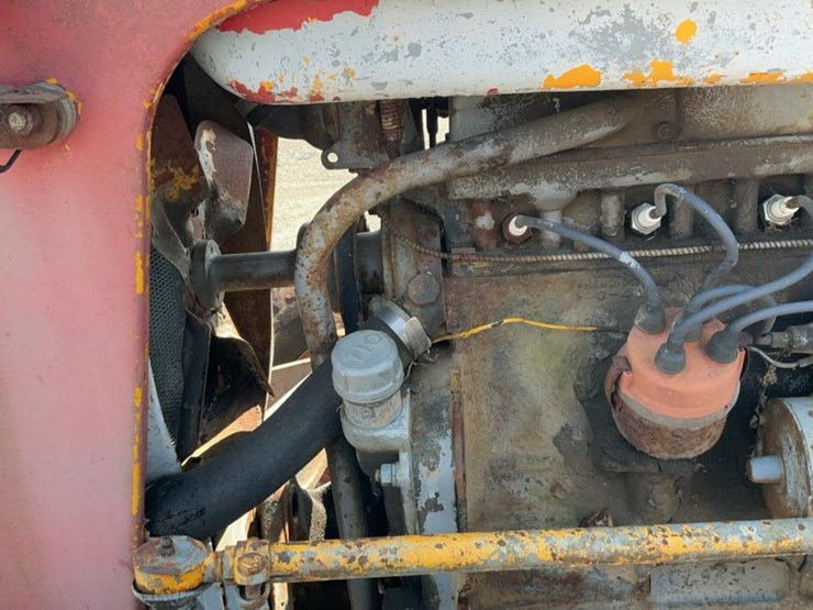 massey-ferguson-35-image-12
