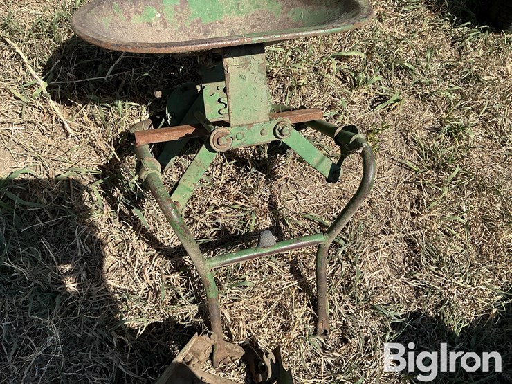 oliver-tractor-parts-image-11